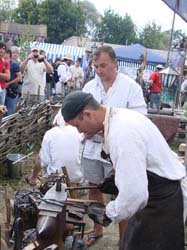 http://knives.com.ua/pic/049/013p.jpg