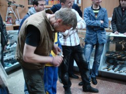 http://knives.com.ua/pic/070s/016p.jpg