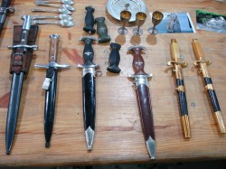 http://knives.com.ua/pic/070s/06p.jpg