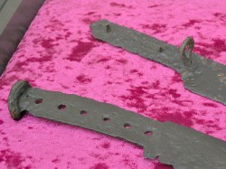 http://knives.com.ua/pic/177/015p.jpg